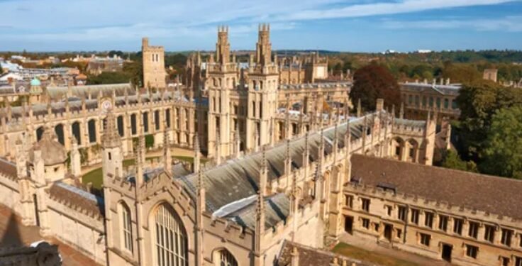 Universidades Medievais e a Escolástica de Tomás de Aquino